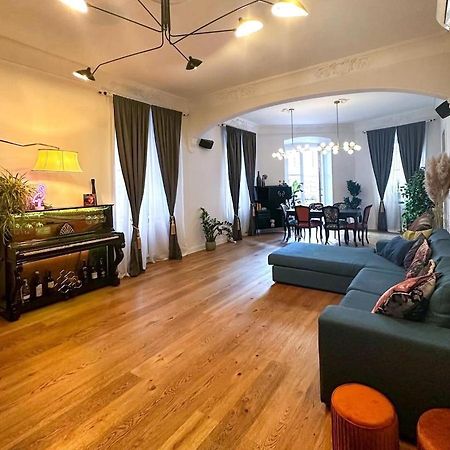 Bay Of Art Apartment Триест Екстериор снимка