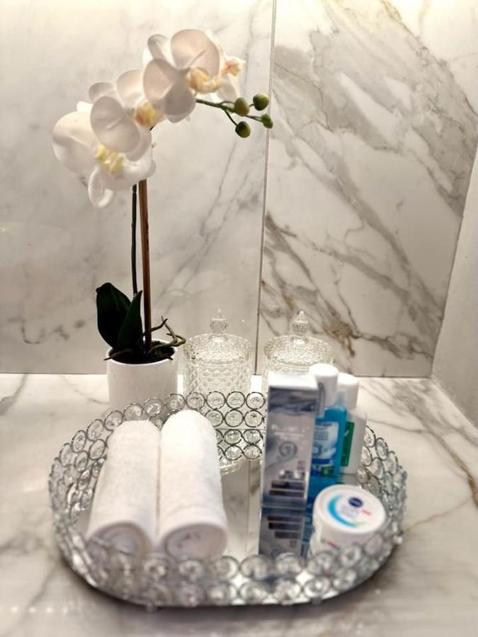 Bay Of Art Apartment Триест Екстериор снимка