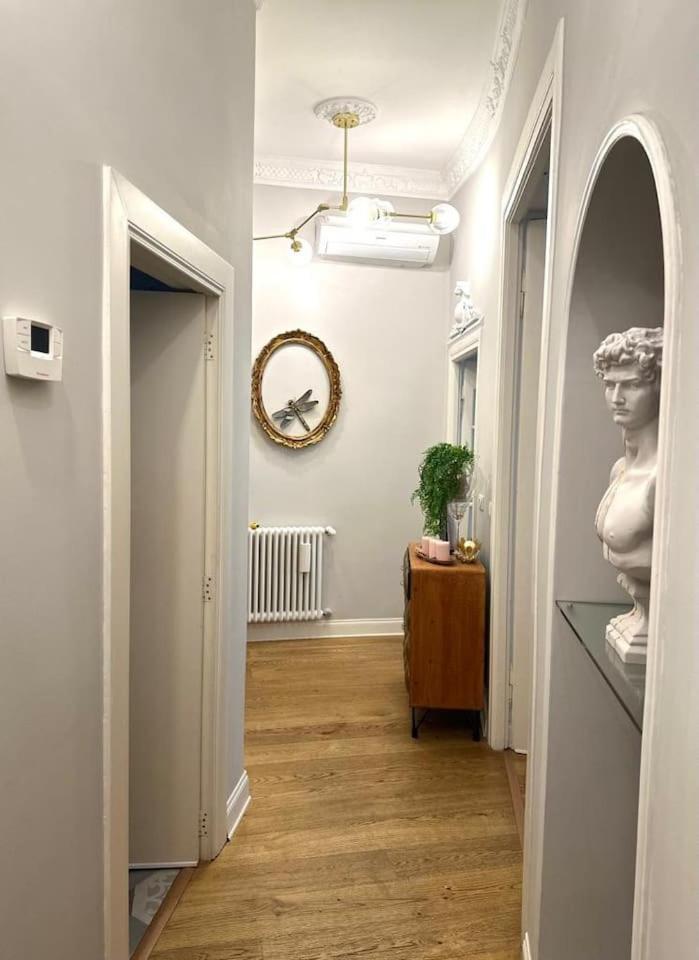 Bay Of Art Apartment Триест Екстериор снимка